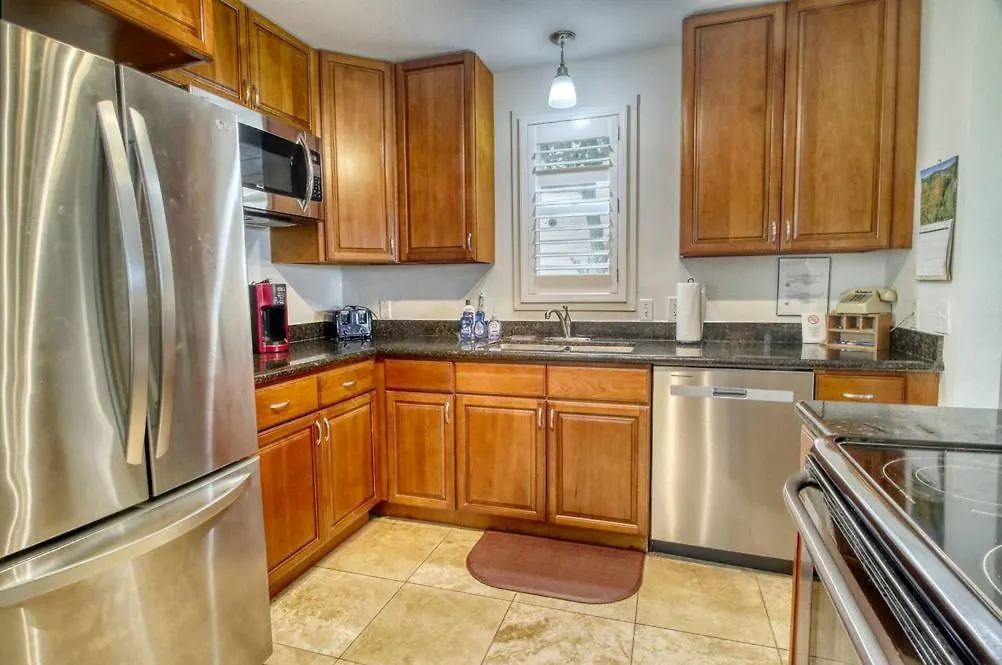 Pono Kai Resort #A101 - A Welcoming 2 Bdrm - 2 Bath, Private Beachfront Vacation Home Kapa'a Apartmán